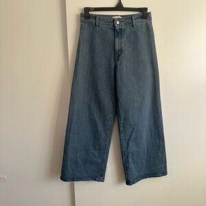 Universal Thread Relaxed Fit Blue Jeans